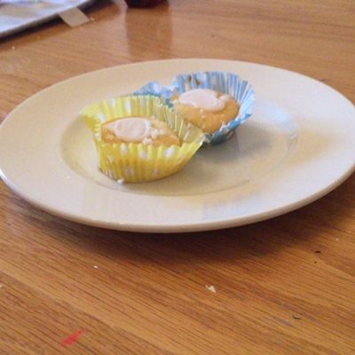 Connies-lemon-cupcakes