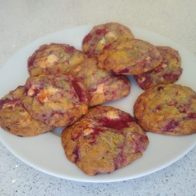 Libby-W-Rasberry-and-white-chocolate-cookies-2048x1536
